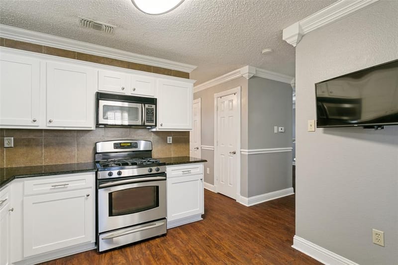 1754 Circle Creek Drive, Lewisville TX 75067 - Photo 12