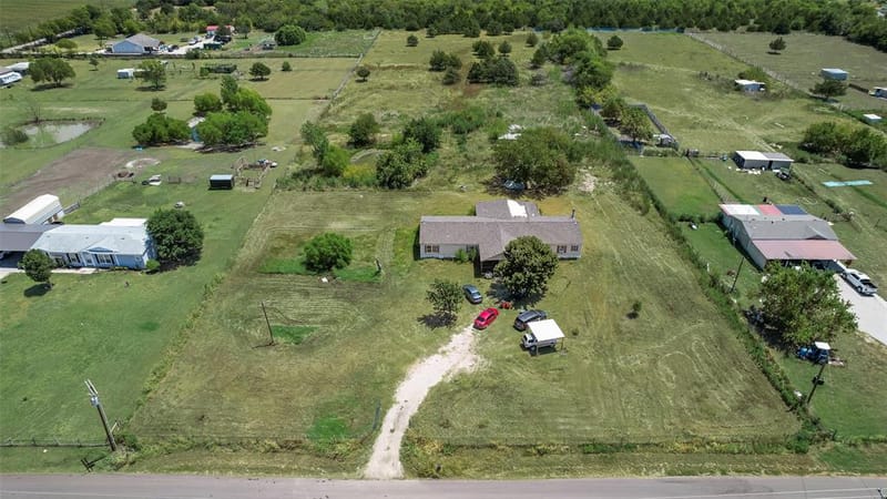 8910 County Road 3602, Quinlan TX 75474 - Photo 13