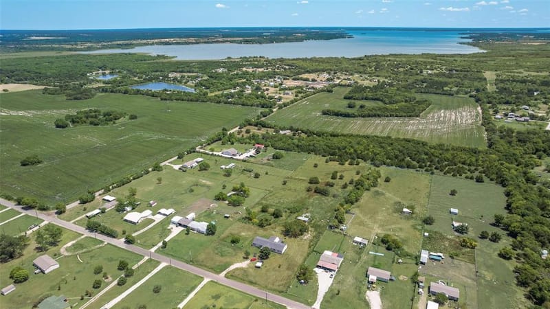 8910 County Road 3602, Quinlan TX 75474 - Photo 3