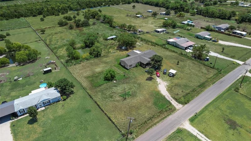 8910 County Road 3602, Quinlan TX 75474 - Photo 15