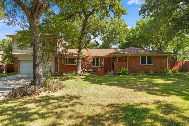 1417 Sylvan Drive, Arlington TX 76012 - Photo 6