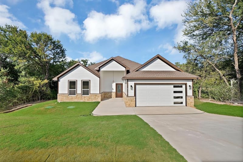 4713 Llano Street, Granbury TX 76048