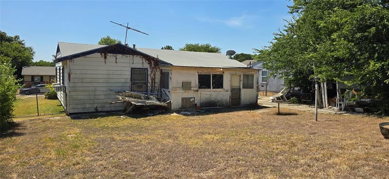 2349 Talco Drive, Dallas TX 75241 - Photo 13