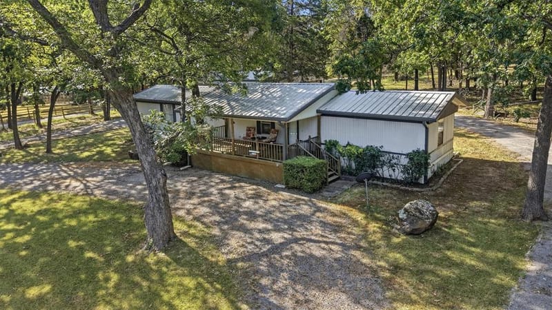 228 Oklahoma Avenue, Pottsboro TX 75076