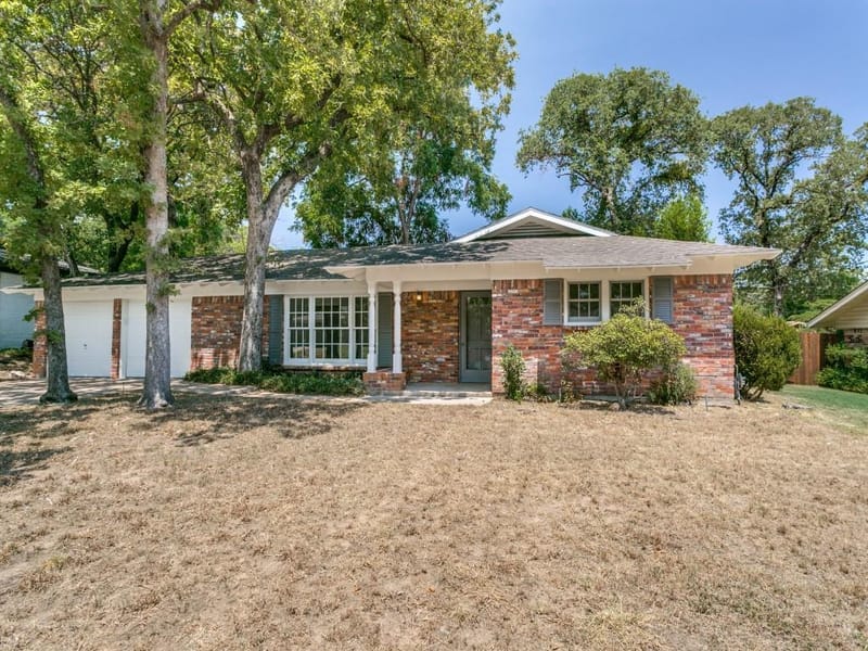612 Forest Lane, Hurst TX 76053 - Photo 2