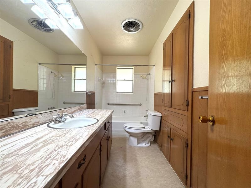 1620 N Houston School Road, Lancaster TX 75134 - Photo 31