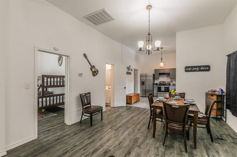 2514 Columbus Avenue, Fort Worth TX 76164 - Photo 6