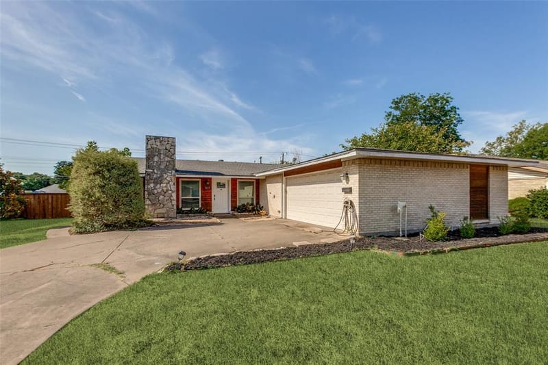 907 Wedgewood Way, Richardson TX 75080 - Photo 2
