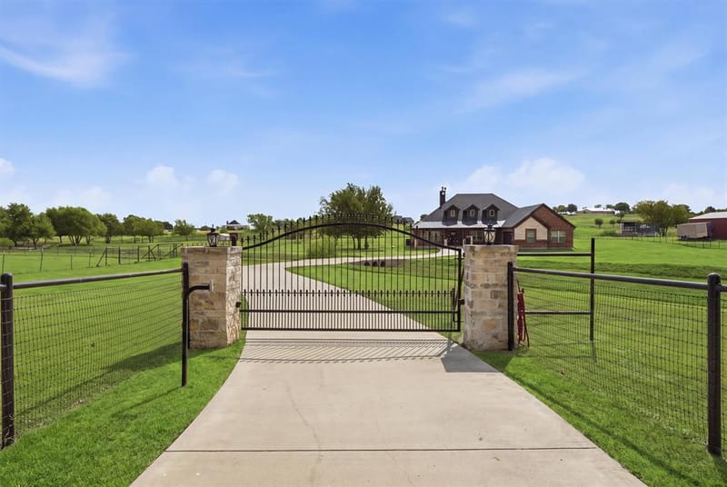 12138 Marion Road, Sanger TX 76266 - Photo 2