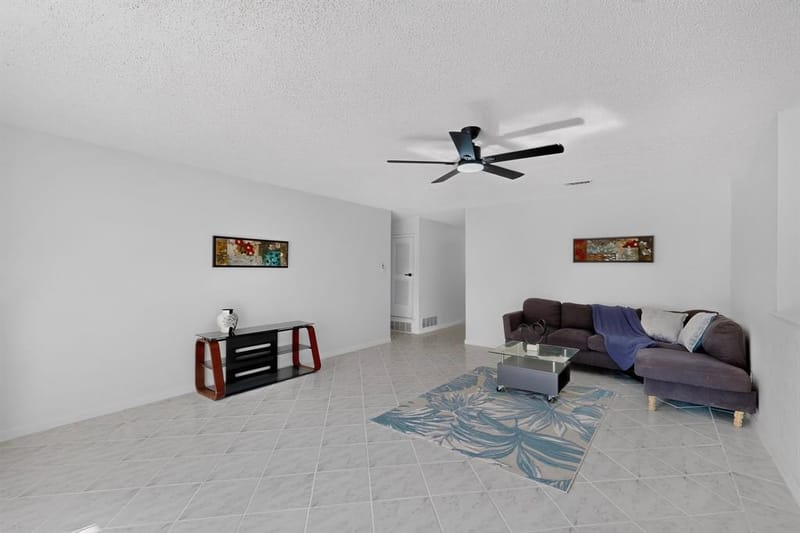 5451 Lubbock Avenue, Fort Worth TX 76133 - Photo 9