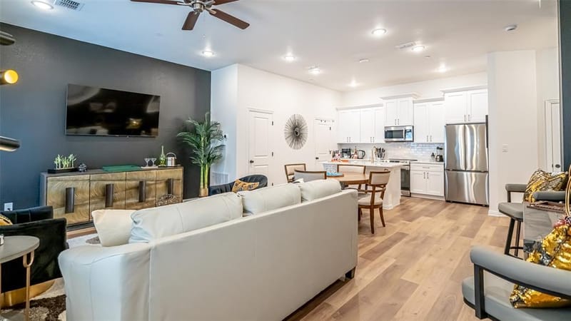 1217 Beaconsfield Lane # 803, Arlington TX 76011 - Photo 6