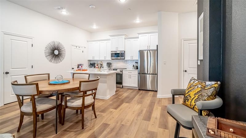 1217 Beaconsfield Lane # 803, Arlington TX 76011 - Photo 9