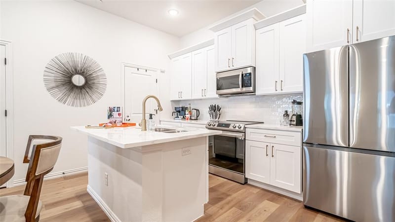 1217 Beaconsfield Lane # 803, Arlington TX 76011 - Photo 10