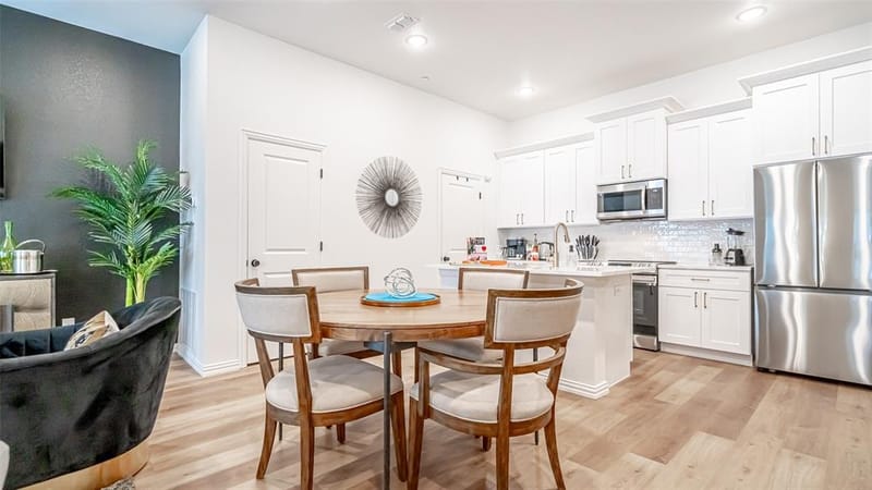 1217 Beaconsfield Lane # 803, Arlington TX 76011 - Photo 8