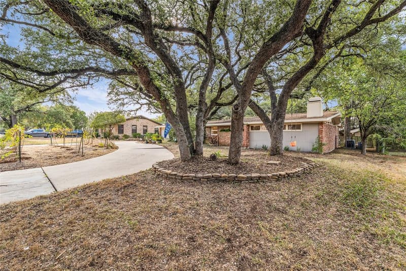2112 Gregory Lane, Waco TX 76708 - Photo 5