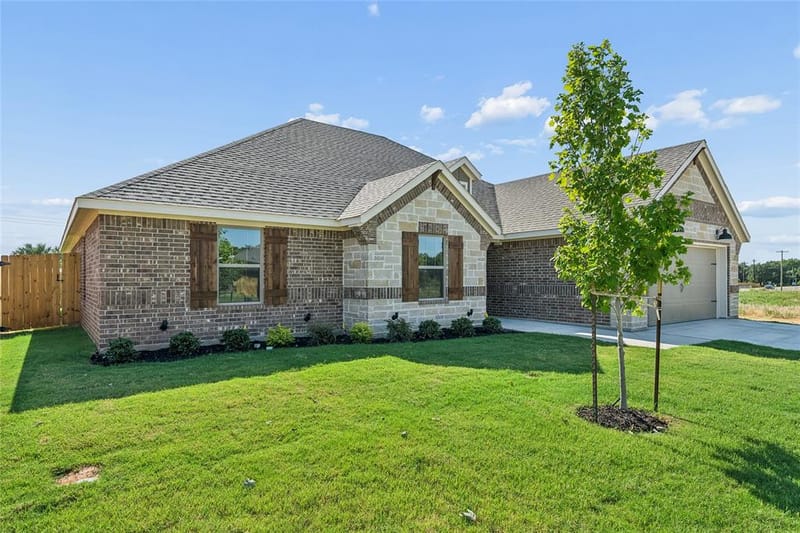 128 Joel Street, Springtown TX 76082 - Photo 2