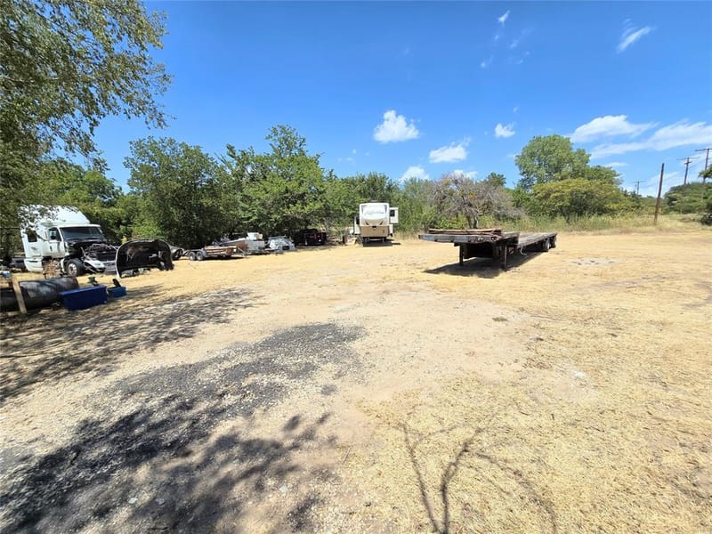 309 Decatur Street, Bowie TX 76230 - Photo 16
