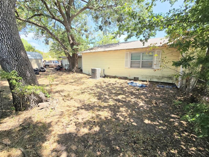 309 Decatur Street, Bowie TX 76230 - Photo 15