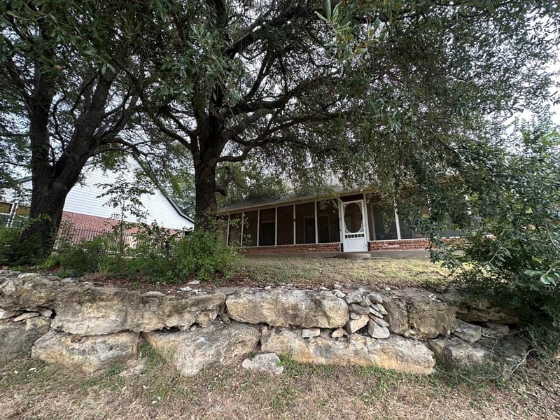 101 Creekside Drive, Glen Rose TX 76043 - Photo 37