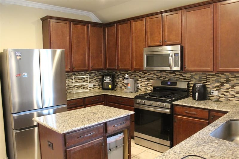 809 Kinghaven Drive, Little Elm TX 75068 - Photo 14