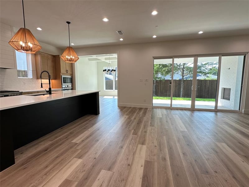3908 Rochelle Drive, Dallas TX 75220 - Photo 7