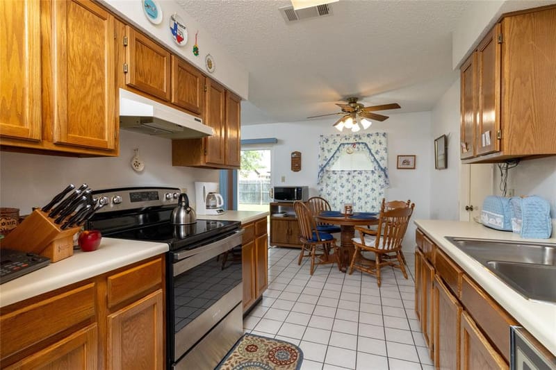 1309 Mercedes Street, Benbrook TX 76126 - Photo 17