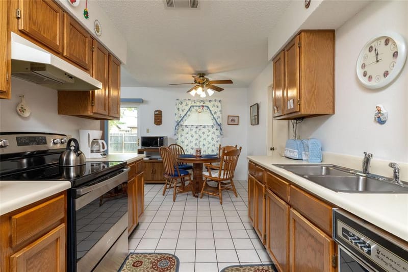 1309 Mercedes Street, Benbrook TX 76126 - Photo 19