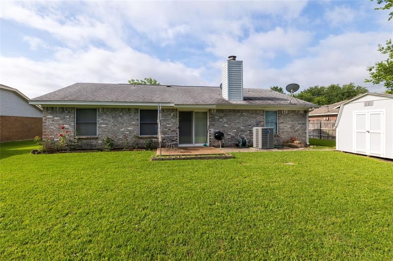 1309 Mercedes Street, Benbrook TX 76126 - Photo 35