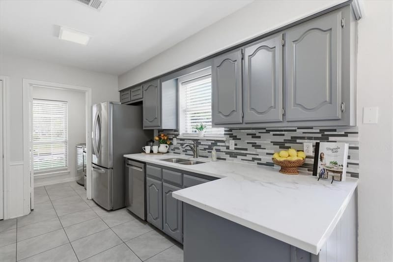 18512 Featherwood Drive, Dallas TX 75252 - Photo 22