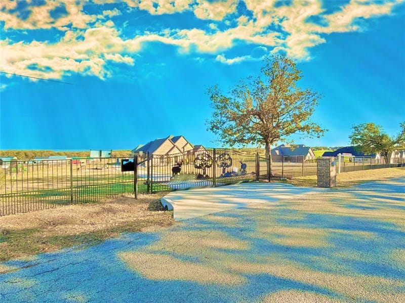 694 Jennings Lane, Azle TX 76020 - Photo 4