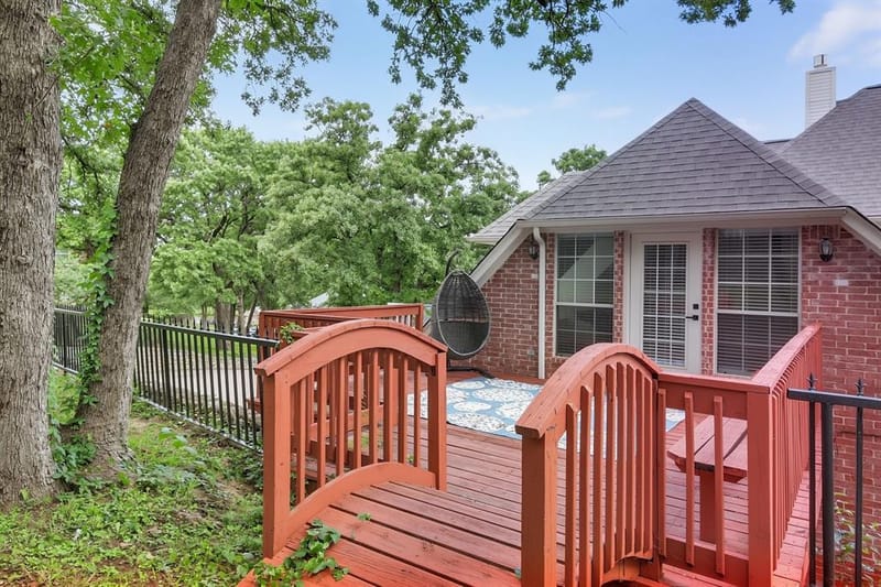 816 Lake View Court E, Crowley TX 76036 - Photo 33