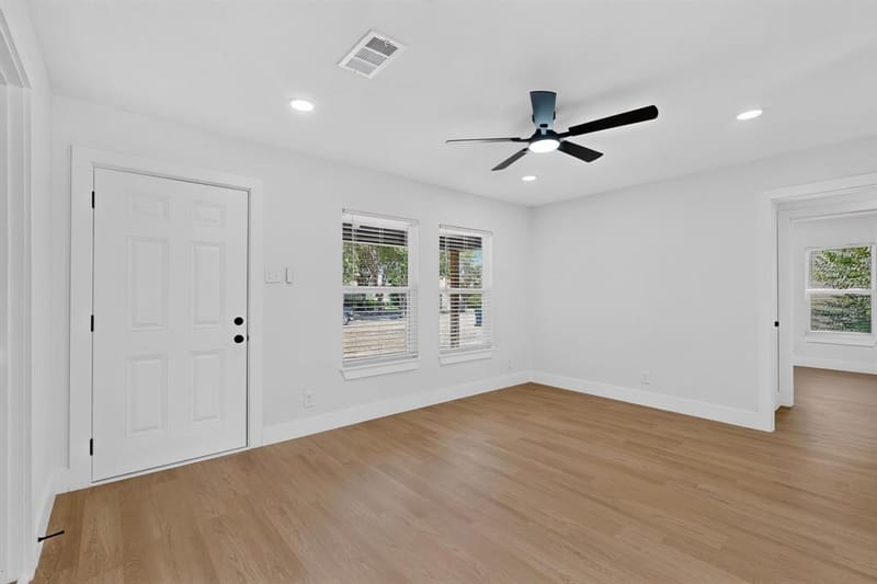 808 Lilac Drive, Garland TX 75040 - Photo 10