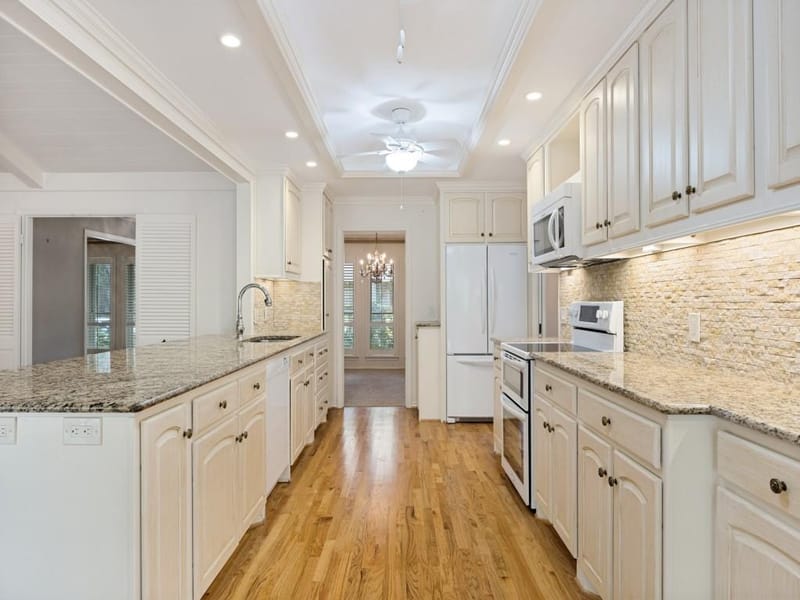 6153 Danbury Lane, Dallas TX 75214 - Photo 15