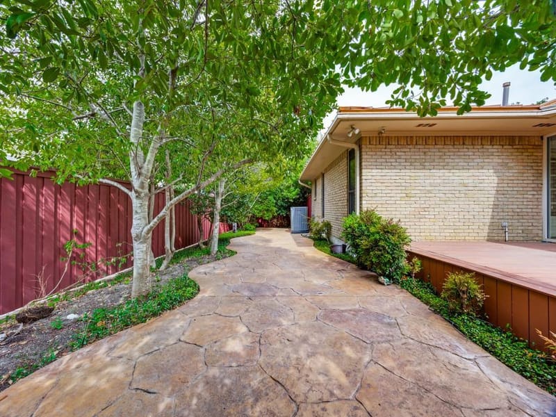6153 Danbury Lane, Dallas TX 75214 - Photo 35