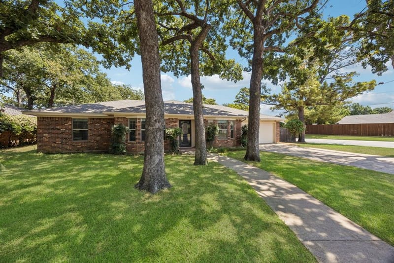 2701 Baldwin Drive, Arlington TX 76012 - Photo 24