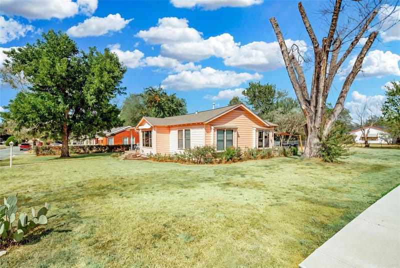 3100 Lakeland Street, Fort Worth TX 76111 - Photo 3