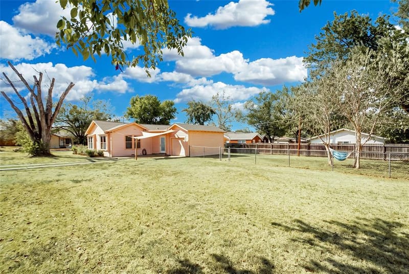 3100 Lakeland Street, Fort Worth TX 76111 - Photo 30