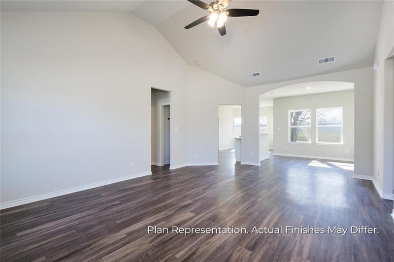 201 E Laura Avenue, Quinlan TX 75474 - Photo 6