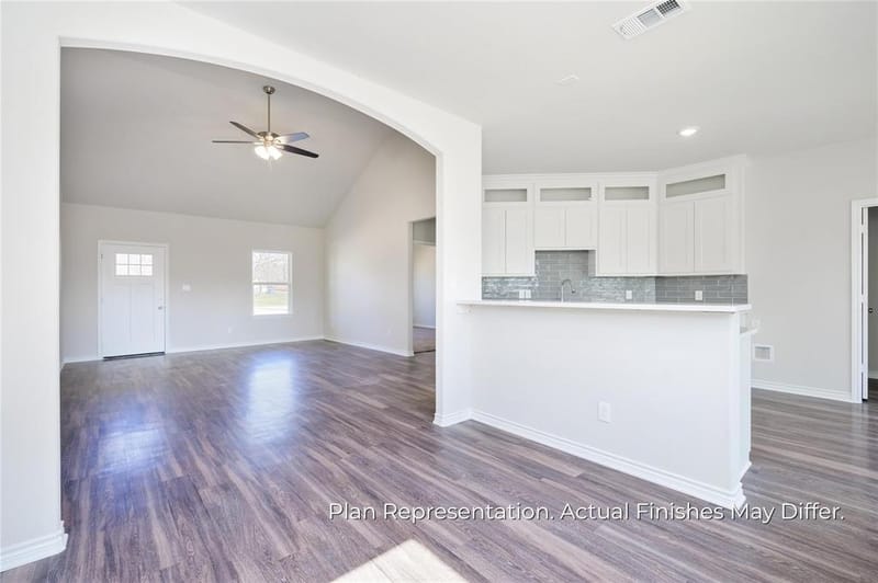 201 E Laura Avenue, Quinlan TX 75474 - Photo 10