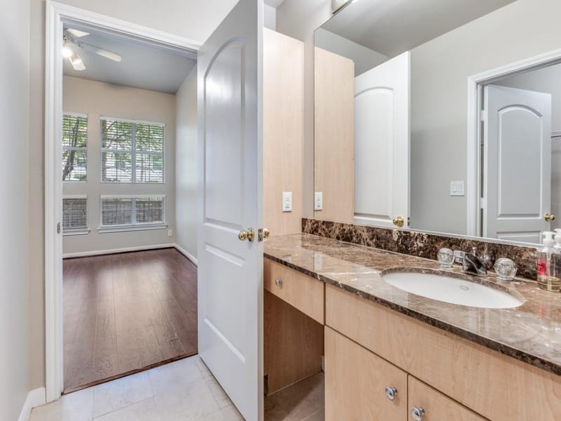 3225 Turtle Creek Boulevard # 42, Dallas TX 75219 - Photo 18