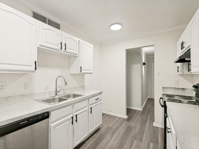 905 Hawthorne Drive, Allen TX 75002 - Photo 11