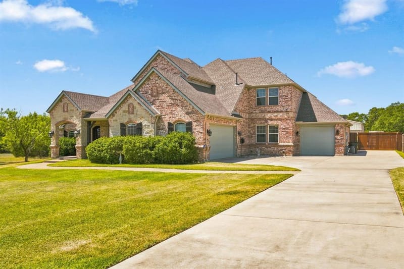 911 Tate Street, Mansfield TX 76063