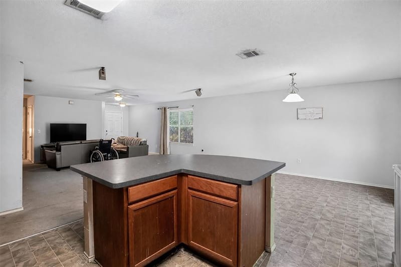 2752 Maegen Circle, Fort Worth TX 76112 - Photo 9