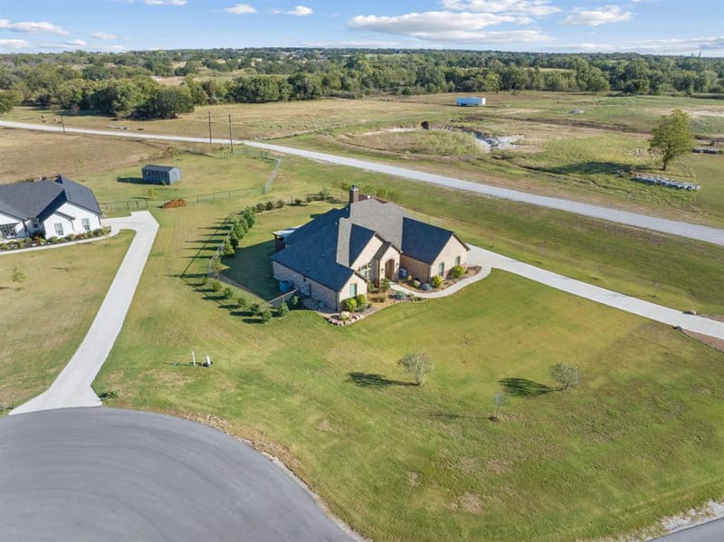 104 Carls Court, Boyd TX 76023 - Photo 21