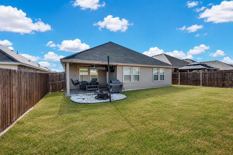 1200 Fairbanks Drive, Ennis TX 75119 - Photo 16