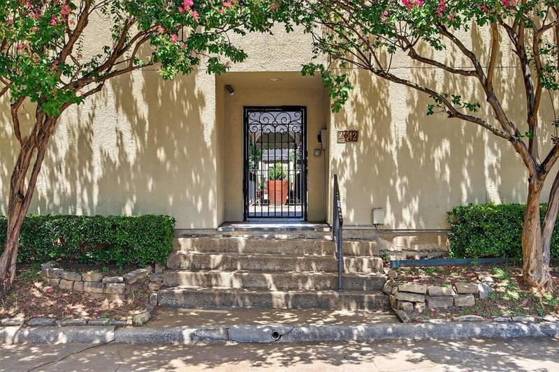 4242 Travis Street # 102, Dallas TX 75205 - Photo 32