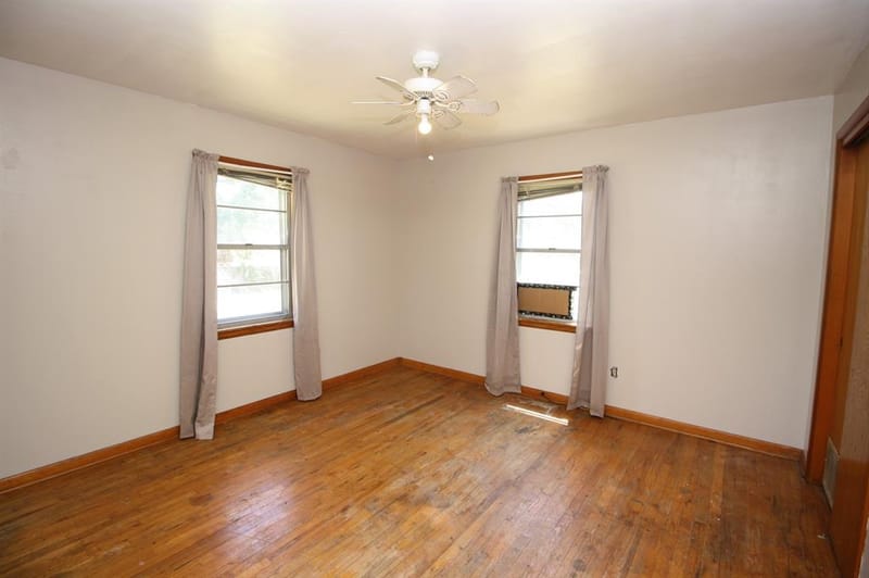 306 S Austin Street, Wolfe City TX 75496 - Photo 12