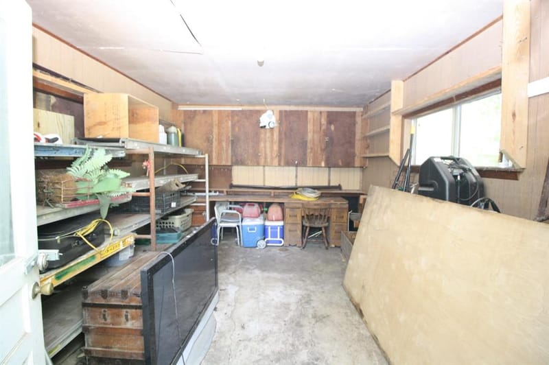 306 S Austin Street, Wolfe City TX 75496 - Photo 22
