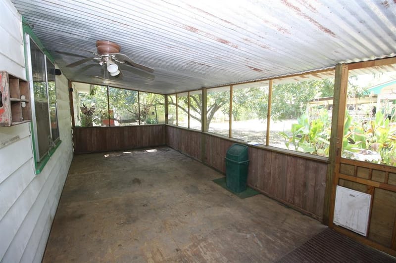 306 S Austin Street, Wolfe City TX 75496 - Photo 19