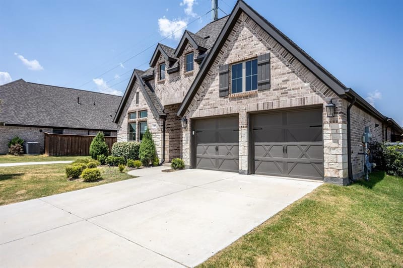 340 Moonvine Drive, Little Elm TX 75068 - Photo 2